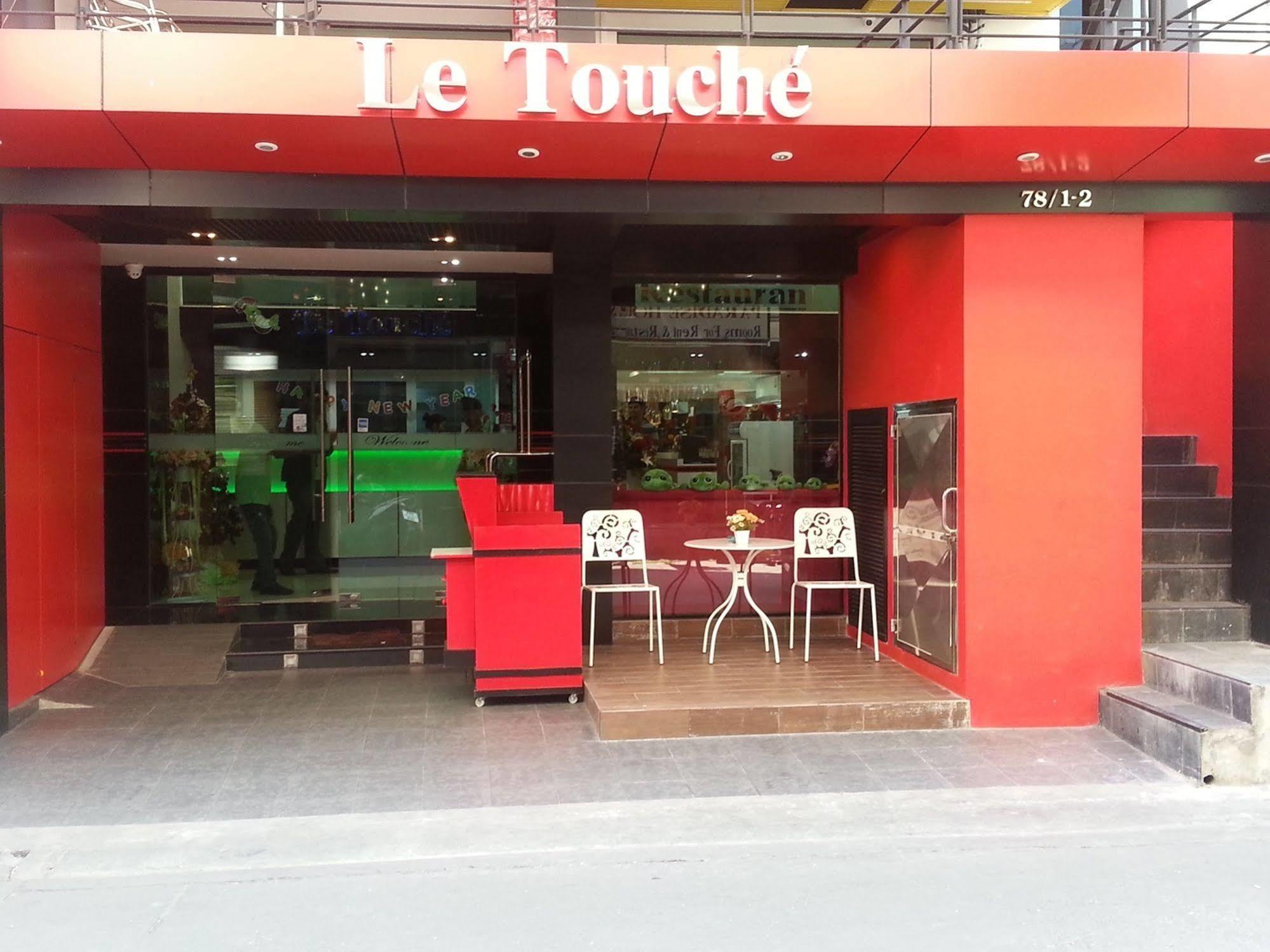 Le Touche Hotel Бангкок Экстерьер фото